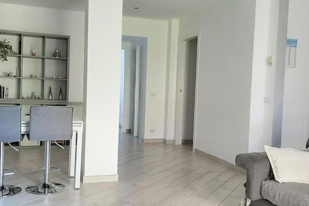 Ampio Bilocale In Zona Porta Vittoria / Corso Lodi Milão Exterior foto