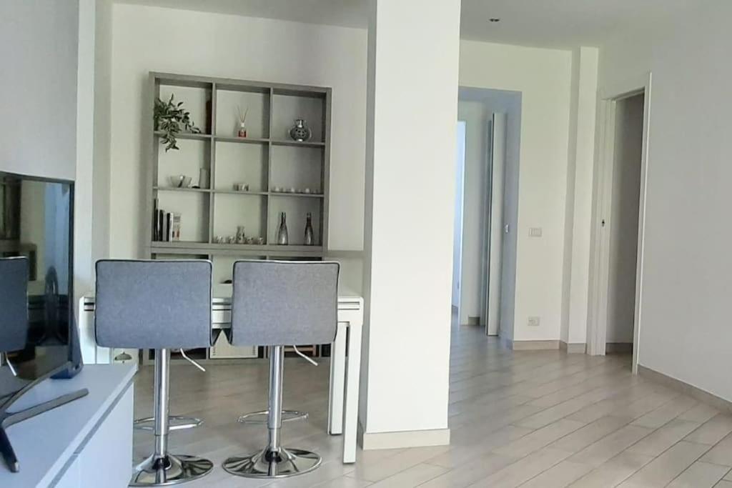 Ampio Bilocale In Zona Porta Vittoria / Corso Lodi Milão Exterior foto